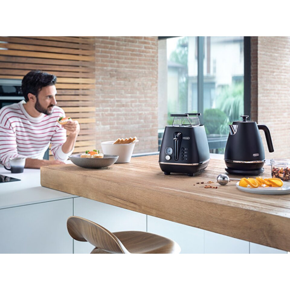 kettle and 2 slice toaster