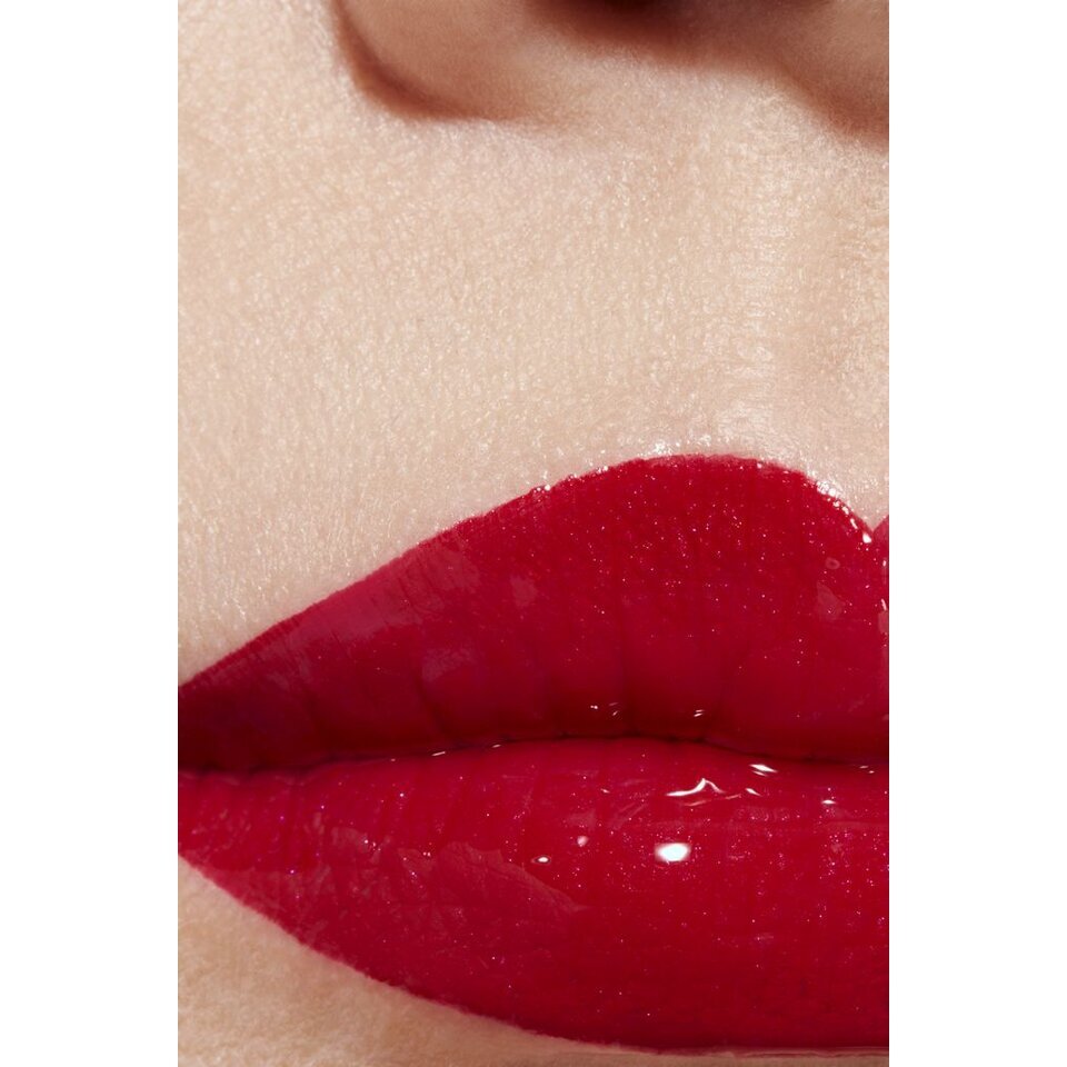 chanel daring red lipstick