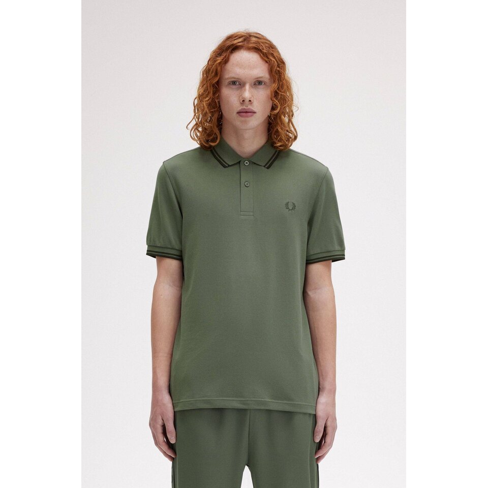 TWIN TIPPED FRED PERRY SHIRT Laurel Wreath Green Night Green TANGS Singapore