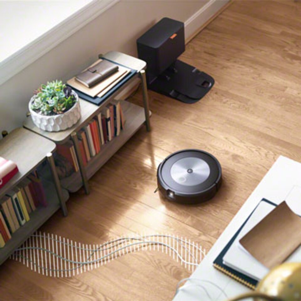 iRobot® Roomba® J7 Robot Vacuum Cleaner - Best iRobot Singapore Robot  Vacuum Distributor