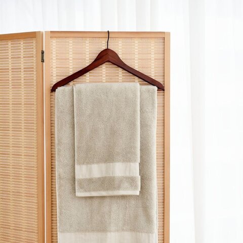 https://tangs-prd-cdn.ascentismedia.com/ProductImages/cfa8b92b-8578-4d92-a60f-822681975390/1/240x240/bath-towel-in-soft-greige-231002030711.jpg